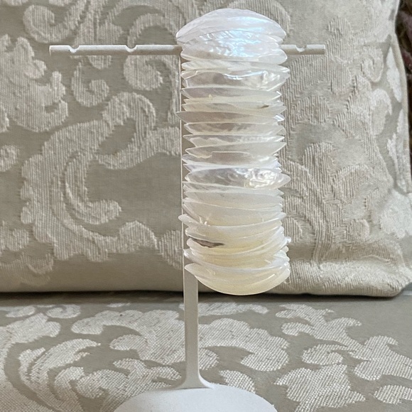 Barse Pearl Bracelet - Picture 2 of 9